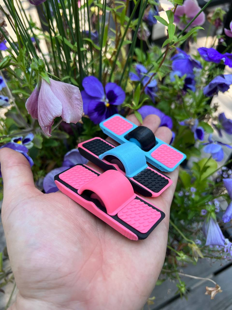 Mini OneWheel Figure / Finger Toy