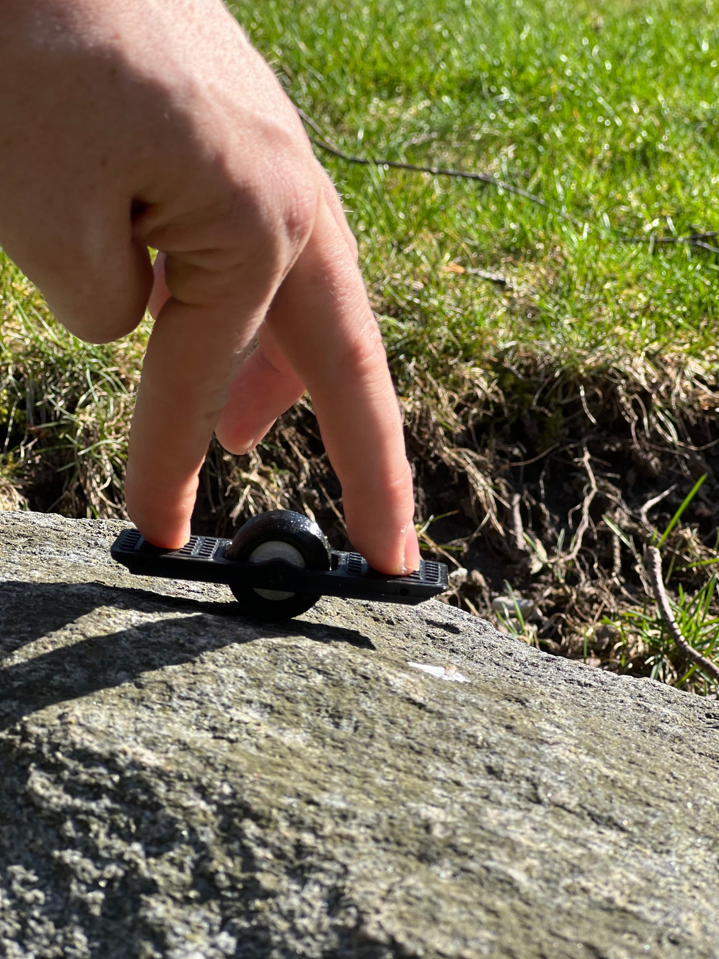 Mini OneWheel Figure / Finger Toy